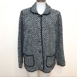 Tradition country collection sweater 🌻